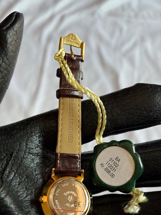 Bulova Lady NUOVO Quartz NOS 29mm