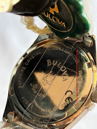 Bulova WR100 Uomo Quartz Nuovo NOS 39mm