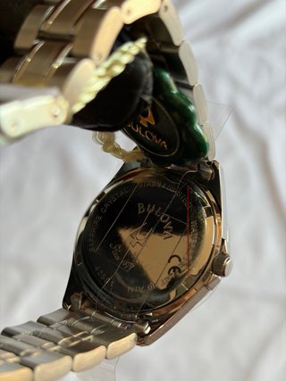 Bulova WR100 Uomo Quartz Nuovo NOS 39mm