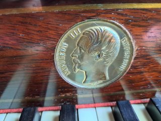 Piano Gaveau de madera