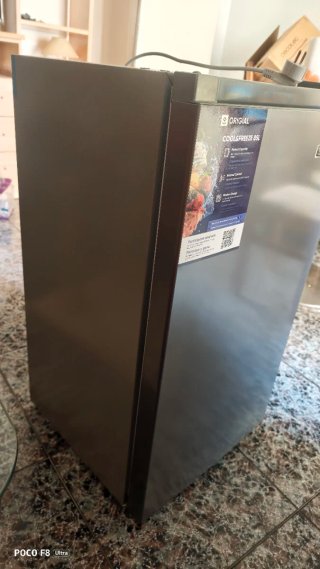 Frigorífico bajo encimera de 85 litros