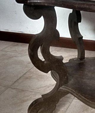 Tavolino a biscotto stile Umbertino