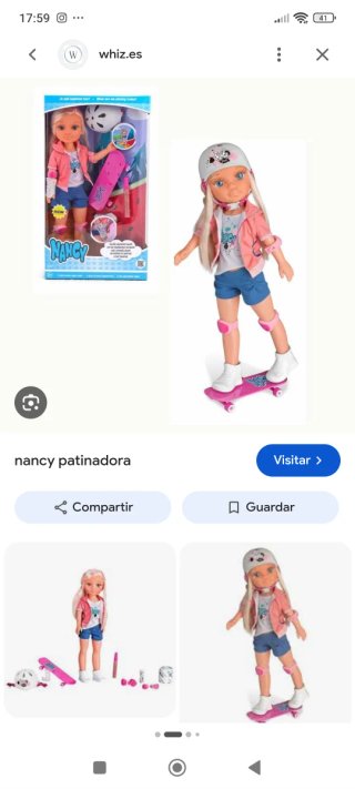 Nancy skate patinadora con monopatín