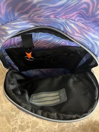 Mochila Totto con ruedas estampado malva