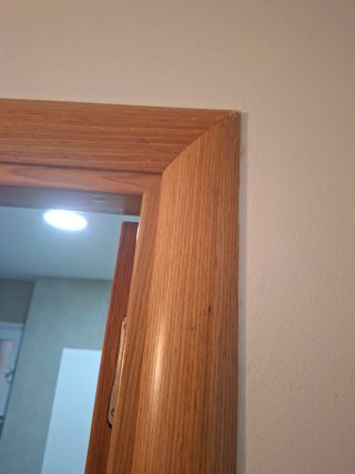 Puerta doble madera 4 cristales.
