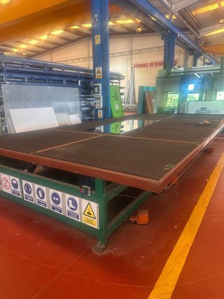 Mesa de corte para vidrio de 6 metros NEUMATICA