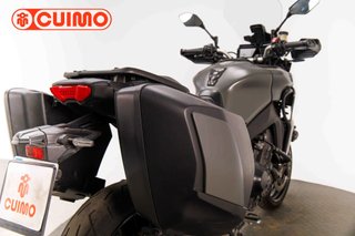 YAMAHA TRACER 900