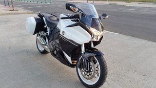 Honda VFR 1200 F DCT 2015  impecable