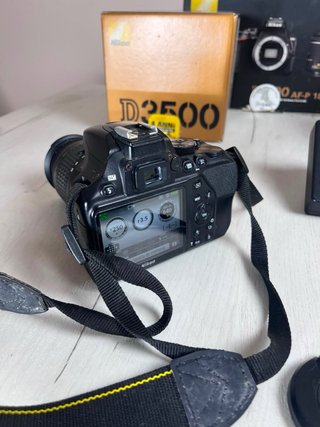 Nikon D3500 + 18-55mm AF-P DX + Caja Original