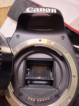 Canon EOS 550D + 50mm f/1.8 II + accesorios