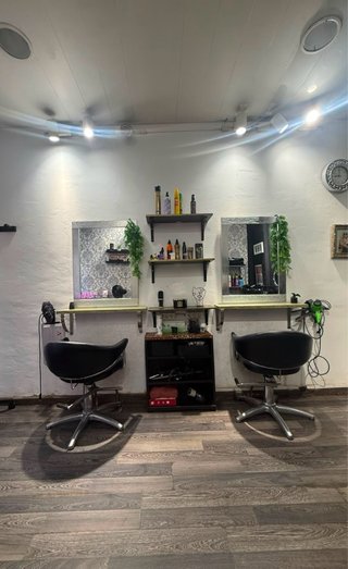 Traspaso peluquería Badalona | Alquiler 350€