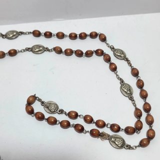 Rosario vintage in legno e placchette in metallo