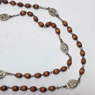 Rosario vintage in legno e placchette in metallo