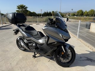 Honda Forza 750 Gris