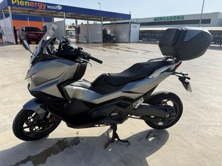 Honda Forza 750 Gris