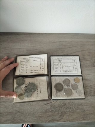 Lote 2 estuches Serie Numismática Mundial España82