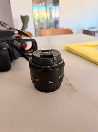 Canon EOS 1100D + Lentes 18-55mm y 50mm