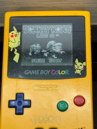 Game Boy Color Pikachu + Juegos