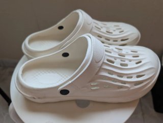 Lote 3 pares zapatillas: Lacoste, NB, Puma