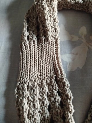 Cardigan lungo traforato beige