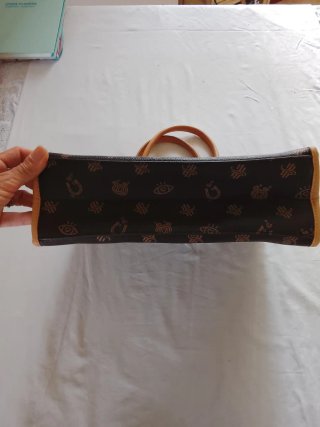 Borsa a mano marrone e beige con cerniera