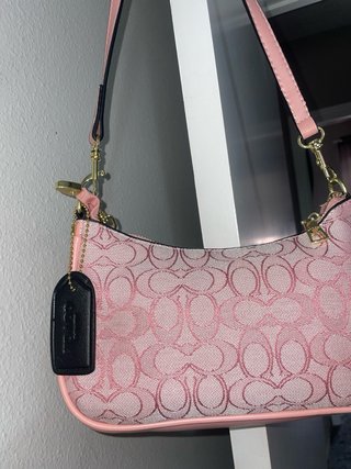 Bolso Coach rosa con pedrería