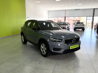 Volvo XC40 Momentum Core T2 1.5G 129CV Auto.