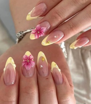 Servicio de peluquería, keratinas,uñas, coloración