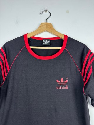 Camiseta Adidas Ringer Vintage Trefoil Negra Roja