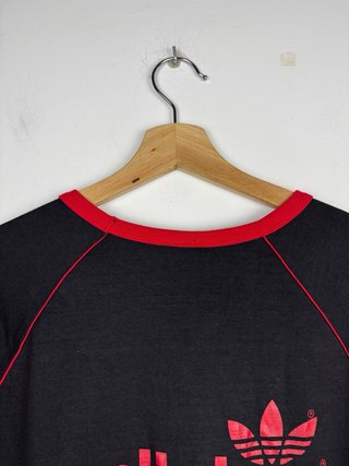 Camiseta Adidas Ringer Vintage Trefoil Negra Roja