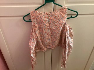 Top talla 14 Zara floral manga larga hombros descu