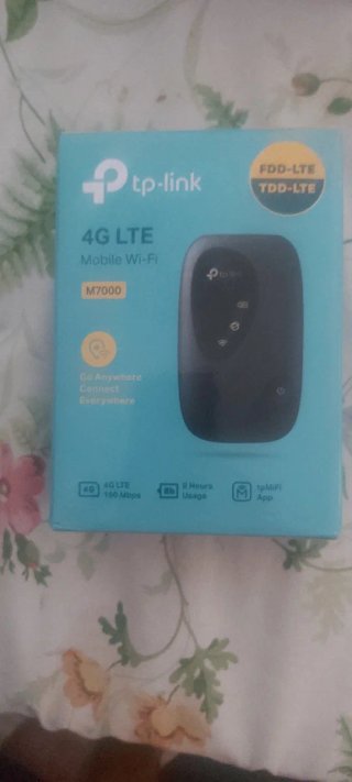 TP-Link M7000 4G LTE Mobile Wi-Fi
