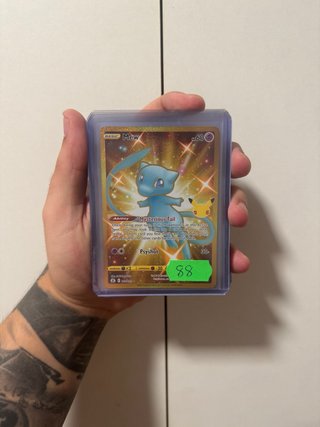 Mew Dorado Celebrations Inglés