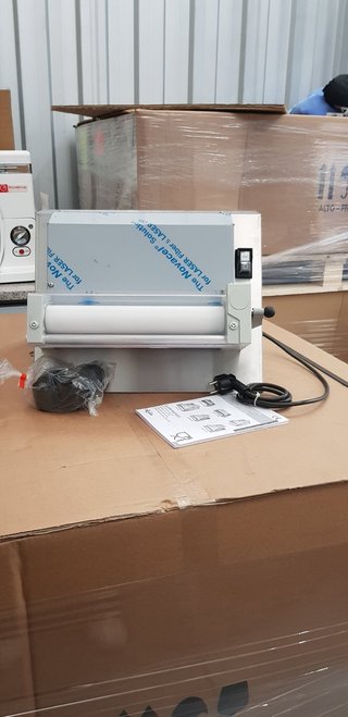 Formatrice per Pizza Professionale Italiana Nuova