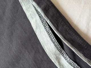 Camiseta Converse de chico estampada negra y gris