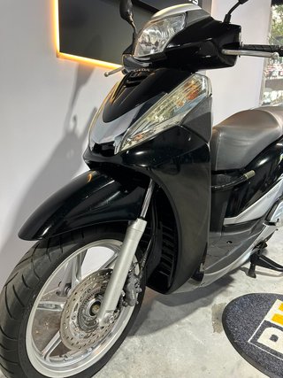 Honda SH300