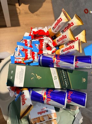 Caja regalo sorpresa: Nutella, Red Bull, Kinder
