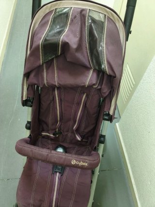 Silla de paseo plegable Cybex Onyx