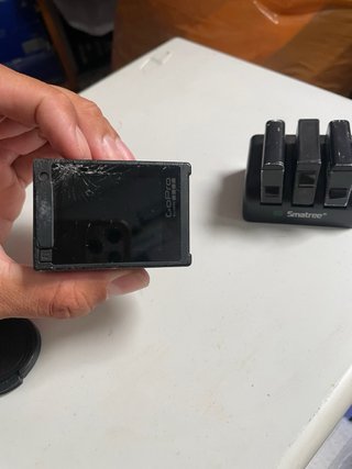 GoPro Hero 4 + 3 Baterías y cargador