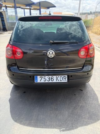 Volkswagen Golf 2004