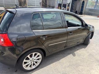 Volkswagen Golf 2004