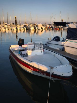 Barco Río 500 Class