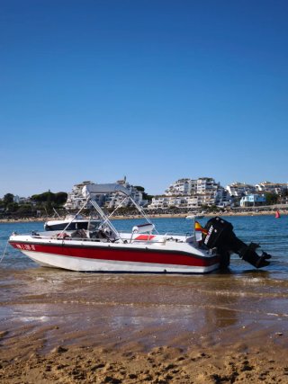 Barco Río 500 Class