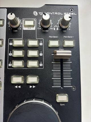 Controlador DJ Hercules