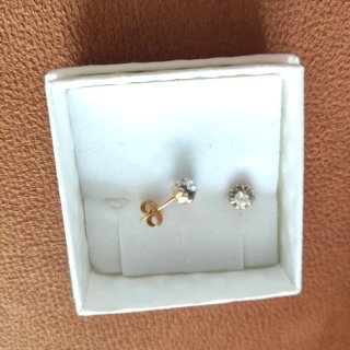 Pendientes oro blanco y dorado  flor