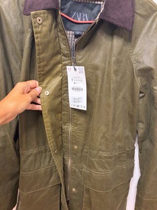Chaqueta gabardina encerada Zara Verde Talla S