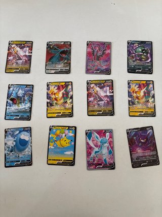 Cartas Pokémon V - Colección Variada 3 cartas 1€