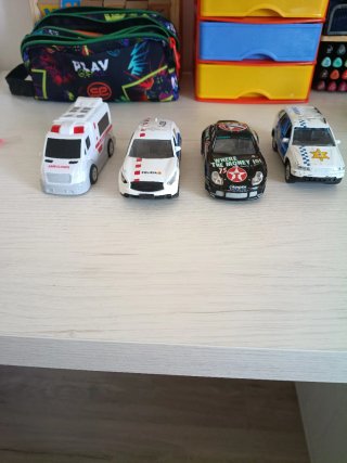 Pack 4 Vehículos Juguete