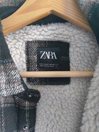 Pack de chaqueta y sobre camisa de Zara