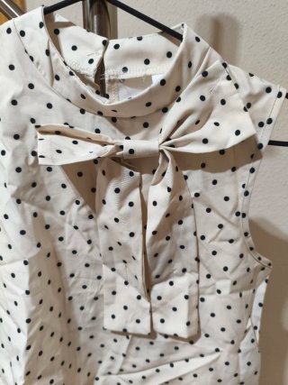 Conjunto Top y Falda Lunares. Talla 13 años